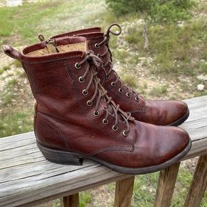 Frye Combat Carson Lug Lace Up Size 6.5